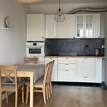 Przy Galerii Polnoc, Bialoleka شقة *